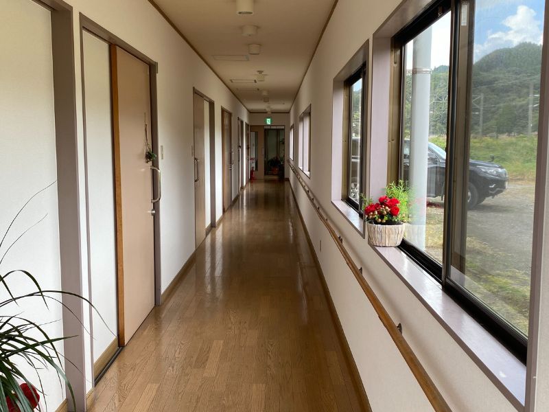 ナーシングホーム穂の花廊下